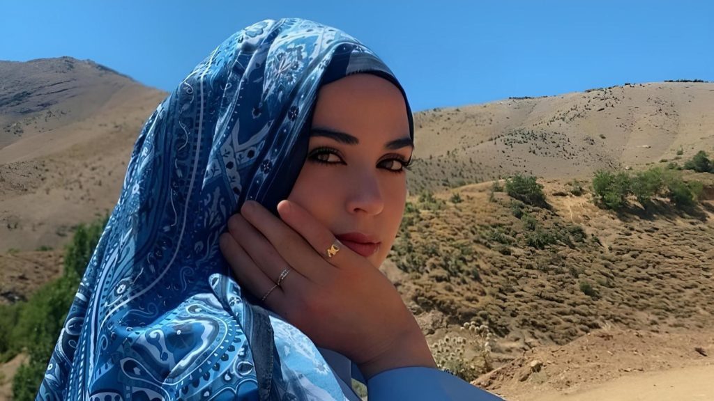 معرفی خانم برای صیغه موقت در شهرهای استان قزوین از جمله الوند و تاکستان، از طریق سایت رسمی ازدواج موقت پیوند دلها.